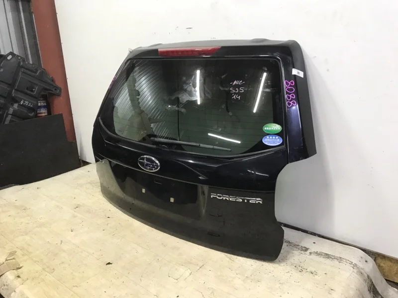 Крышка багажника Subaru Forester SJ - миниатюра 3