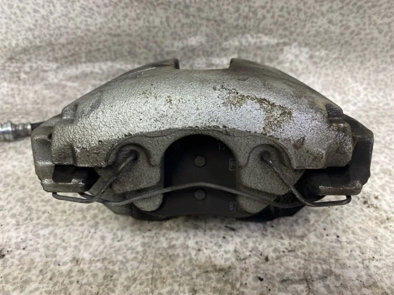 Суппорт передний правый Mazda 3 BK 2007 - миниатюра 2