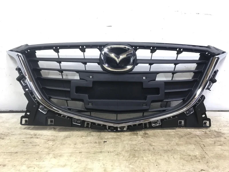 Решетка радиатора Mazda 3 BM - изображение 1