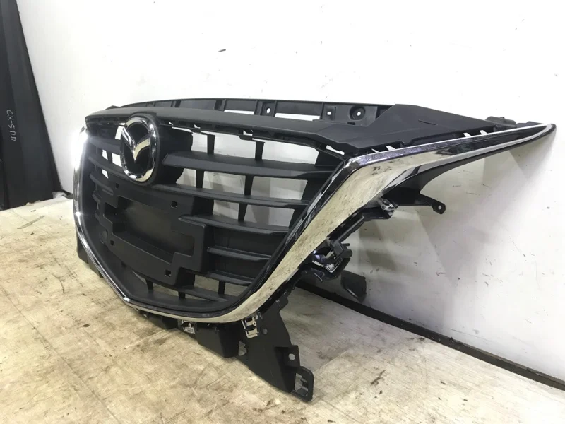 Решетка радиатора Mazda 3 BM - миниатюра 2