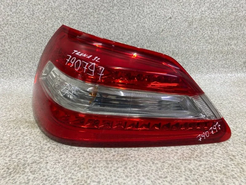 Фонарь правый Nissan Teana J32 2008 - миниатюра 2