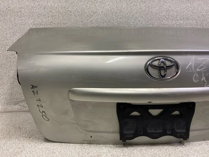 Крышка багажника Toyota Avensis T250 2007 - миниатюра 4