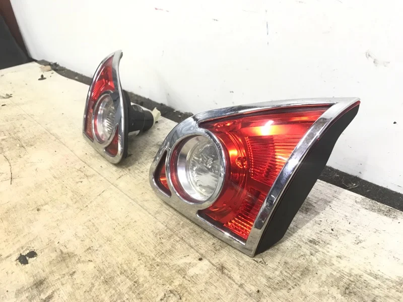 Фонарь внутренний Nissan Qashqai J10 - миниатюра 2