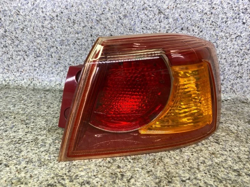Фонарь правый Mitsubishi Lancer 10 2007 - изображение 1