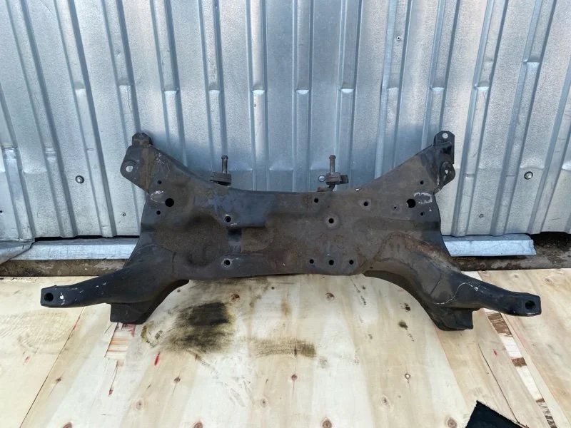 Подрамник Mitsubishi Lancer 9