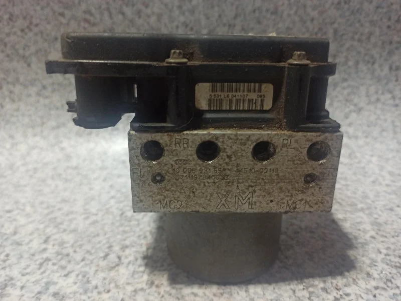 Блок abs Toyota Auris E150 2006 - миниатюра 2