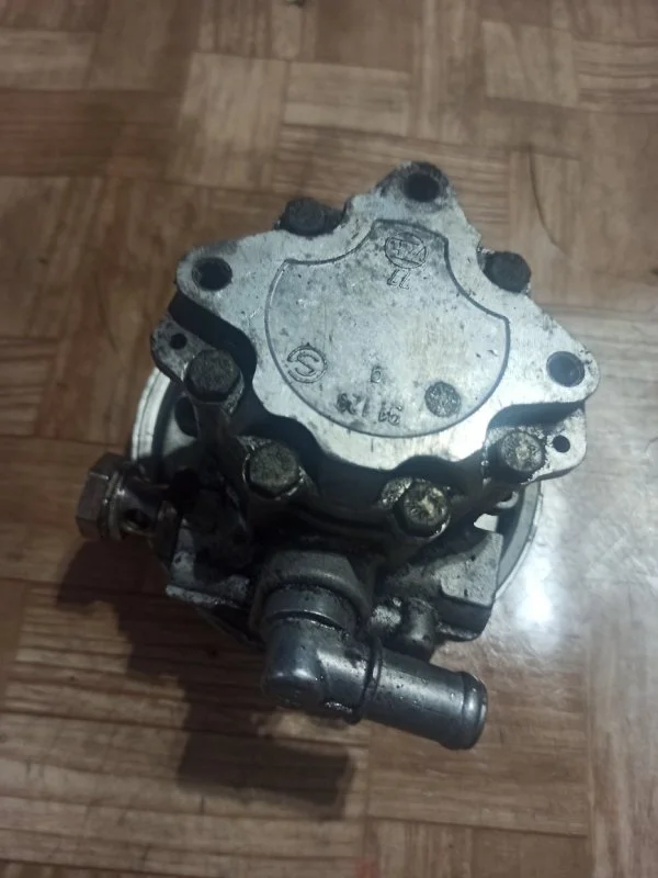Насос ГУРа Audi A4 B6 - миниатюра 2