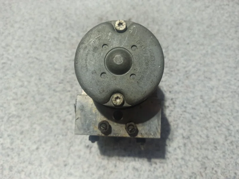 Блок abs Toyota Corolla E120 - миниатюра 4