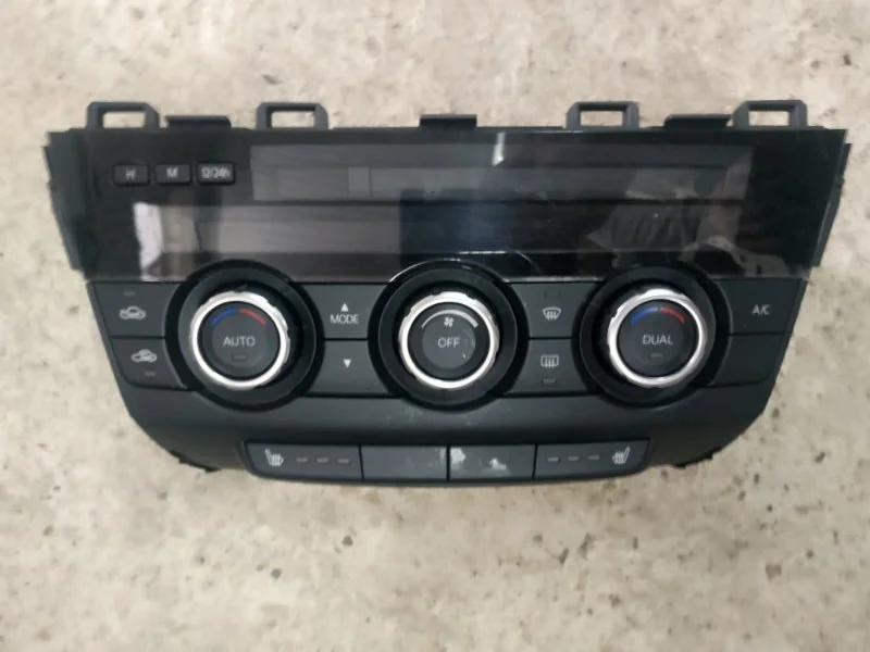 Блок управления климат-контролем Mazda CX-5 KE