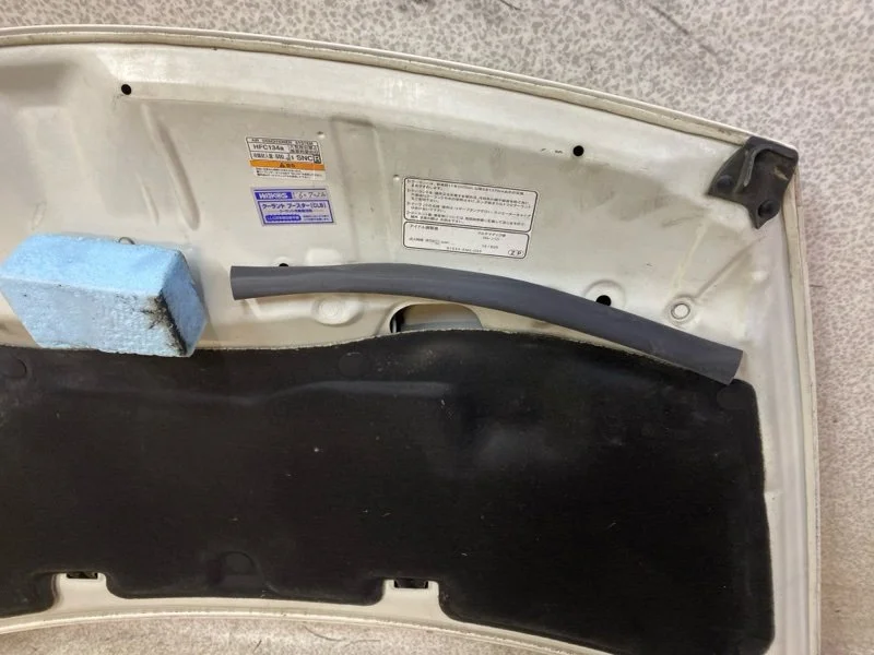 Капот Honda Civic 4D 2007 - миниатюра 9