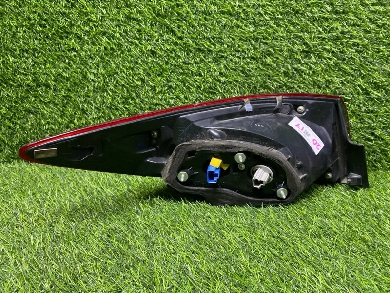 Фонарь правый Mazda 3 BM - миниатюра 3