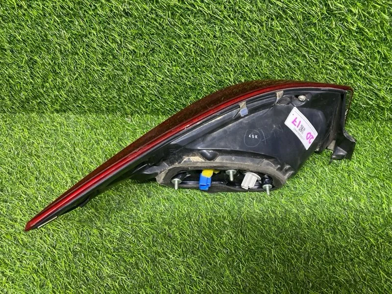 Фонарь правый Mazda 3 BM - миниатюра 4