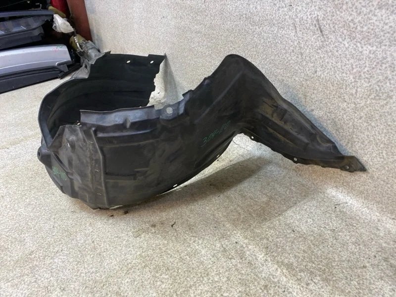 Подкрылок передний правый Mazda 3 BK 2007 - миниатюра 2
