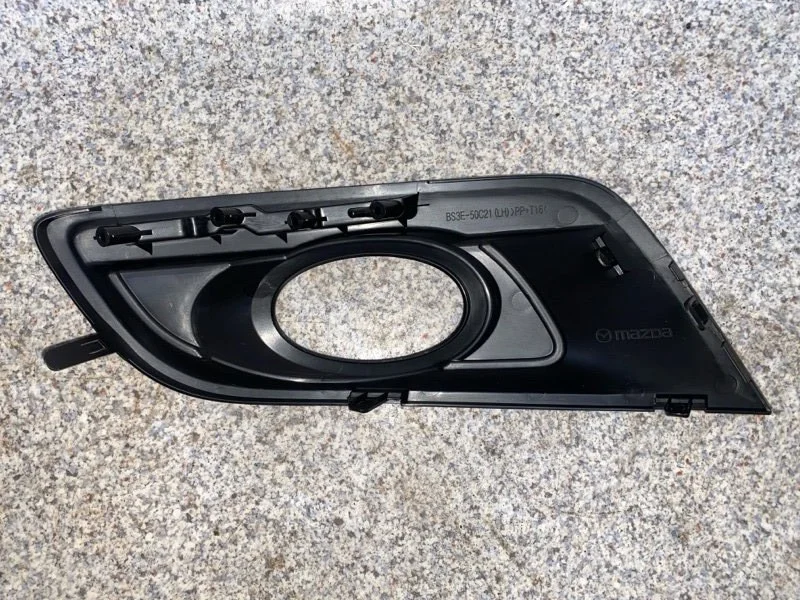 Рамка птф передняя левая Mazda 3 BK 2007 - миниатюра 2