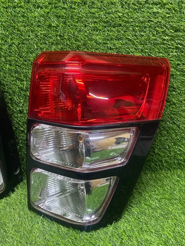 Фонарь Suzuki Grand Vitara 2007 - миниатюра 4