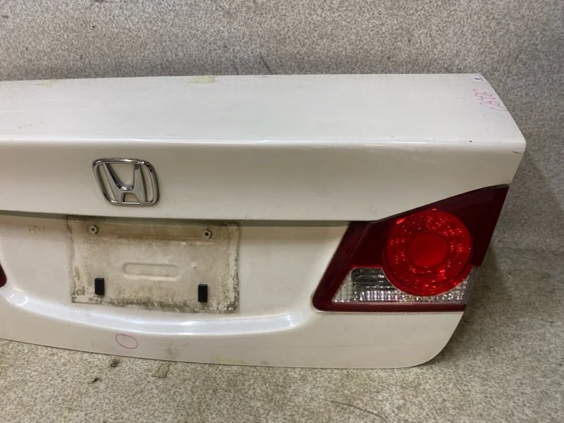Крышка багажника Honda Civic 4D 2007 - миниатюра 4