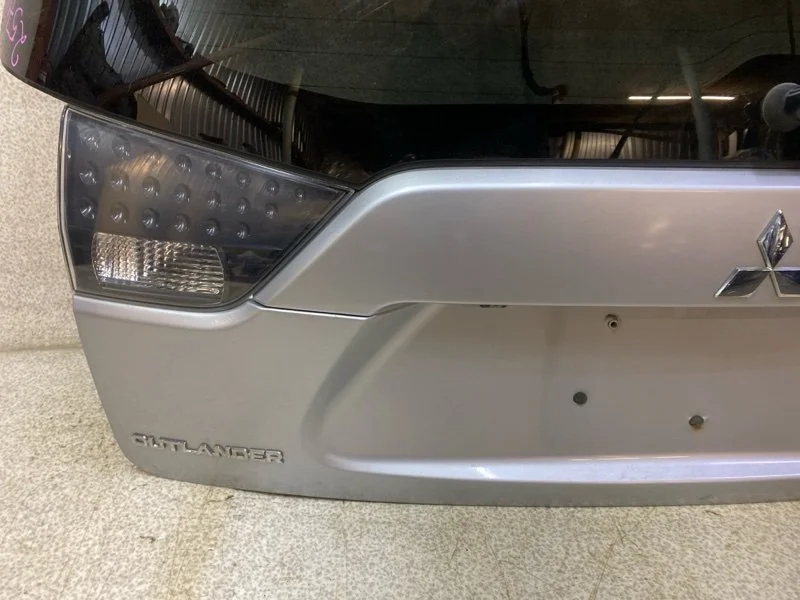 Крышка багажника Mitsubishi Outlander XL 2007 - миниатюра 3
