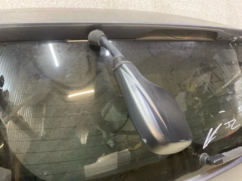 Крышка багажника Mitsubishi Outlander XL 2007 - миниатюра 8