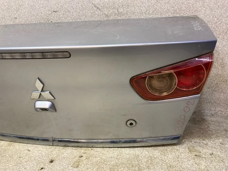 Крышка багажника Mitsubishi Lancer 10 2007 - миниатюра 3