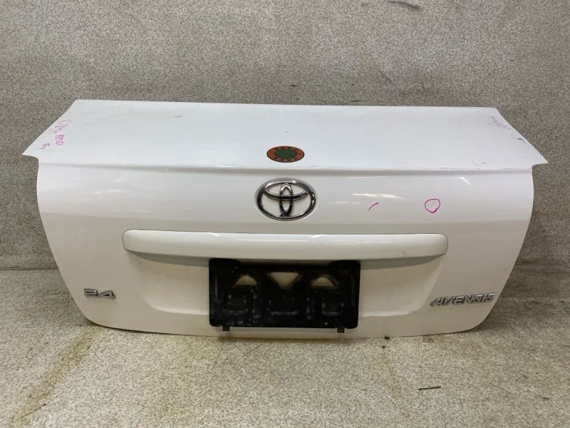 Крышка багажника Toyota Avensis T250 2007