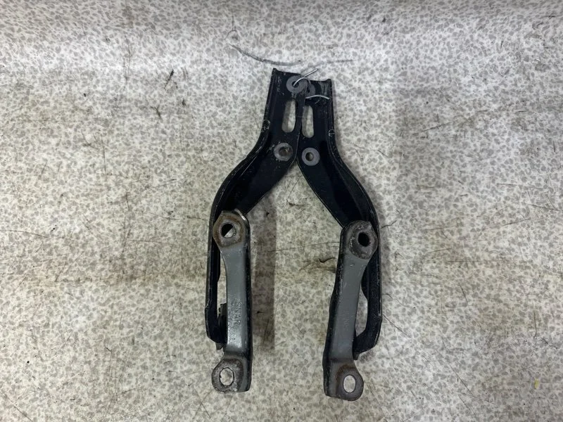 Петля капота Honda Civic 4D 2007 - миниатюра 2