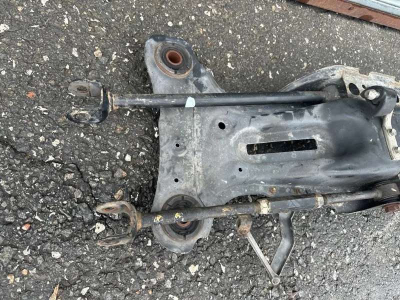 Балка подвески задняя Toyota Camry XV40 - миниатюра 3
