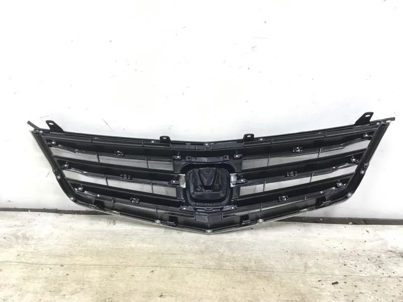 Решетка радиатора Honda Accord 8 - миниатюра 4