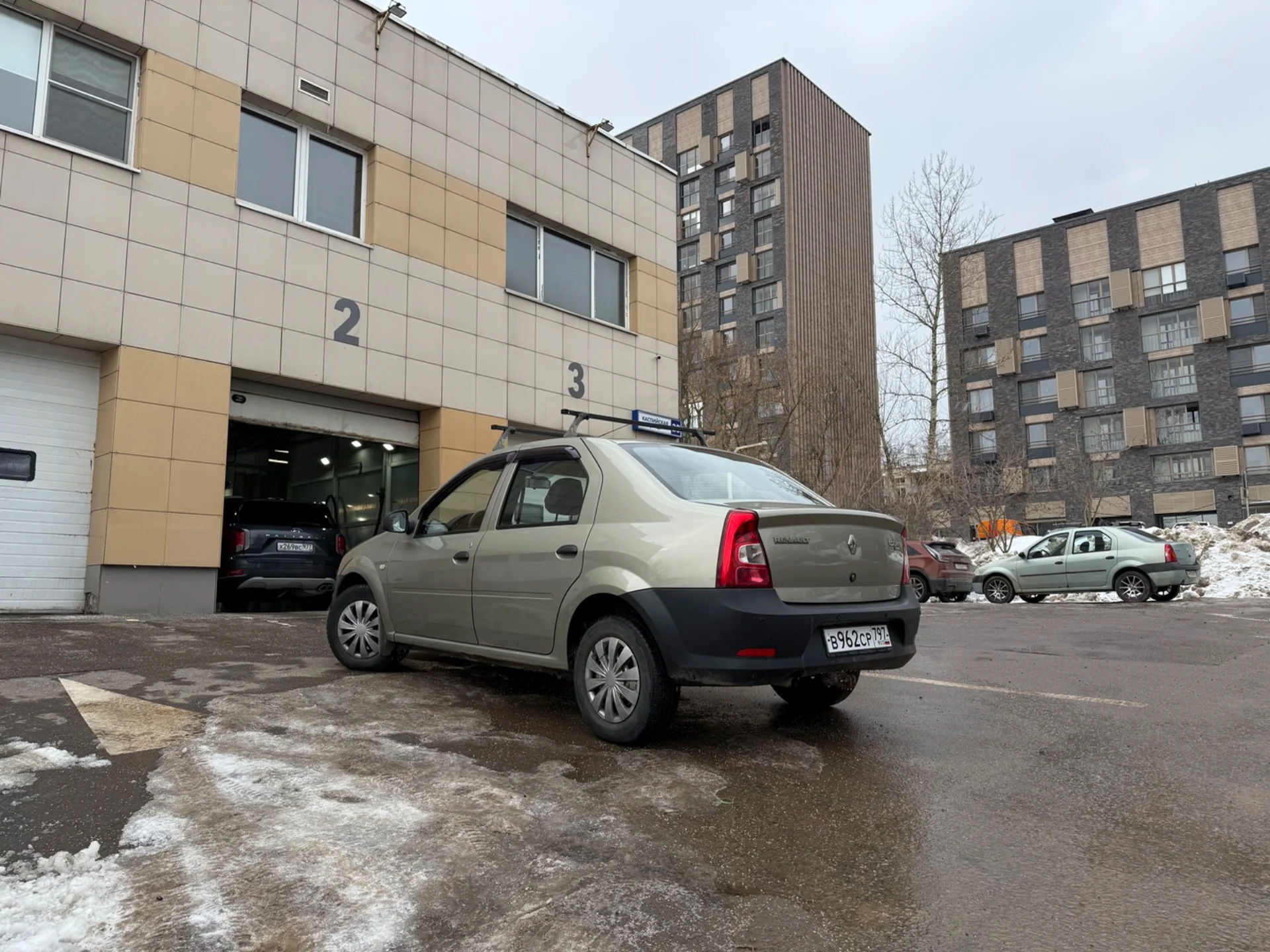 Renault Logan 2014 - миниатюра 3