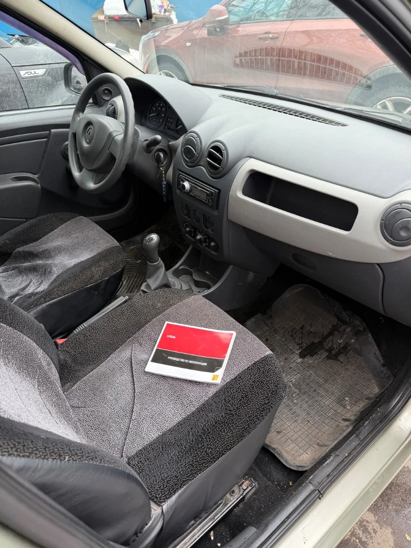 Renault Logan 2014 - миниатюра 9