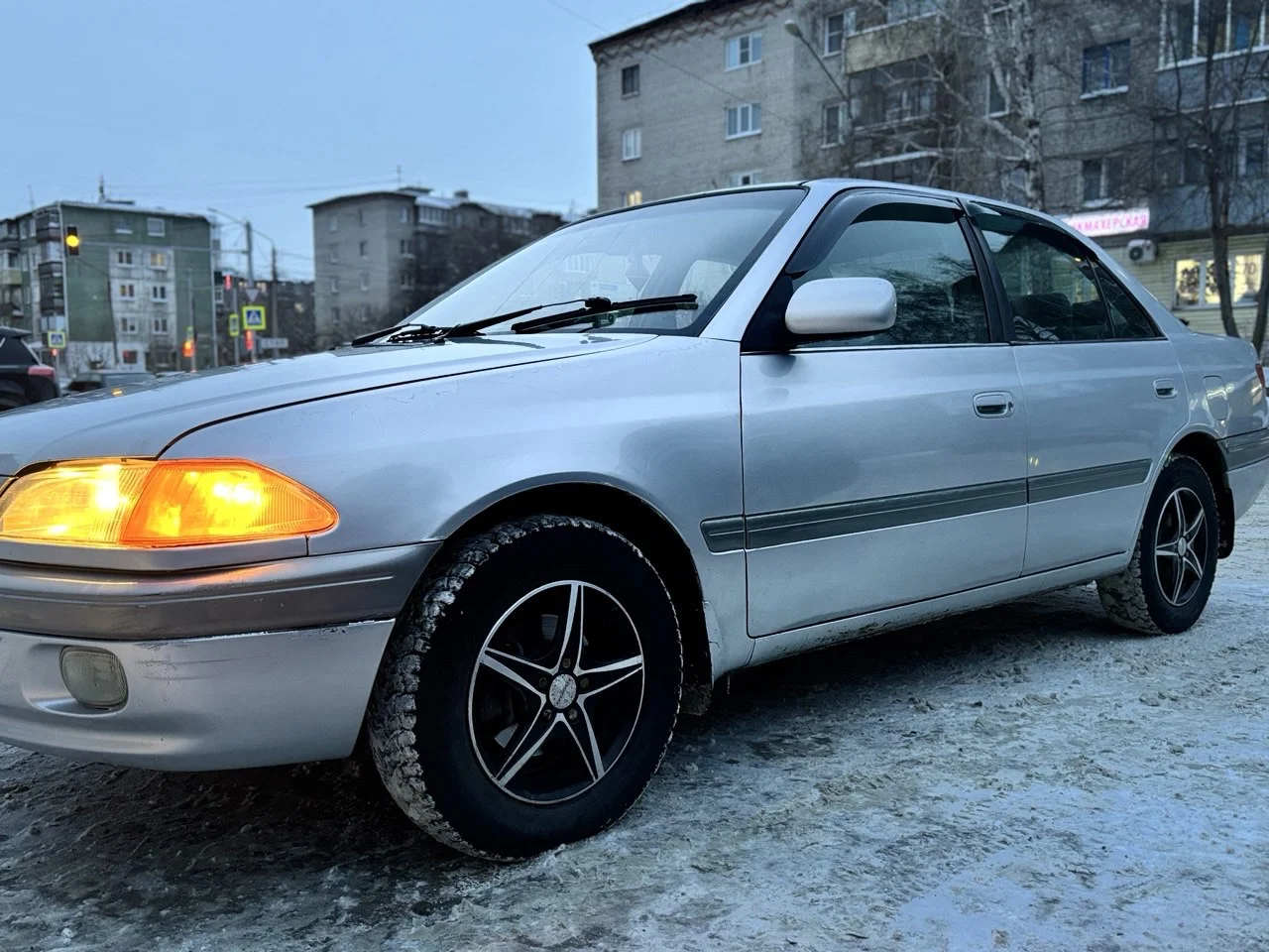 Toyota Carina - миниатюра 4