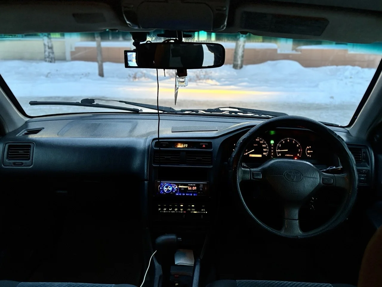 Toyota Carina - миниатюра 7