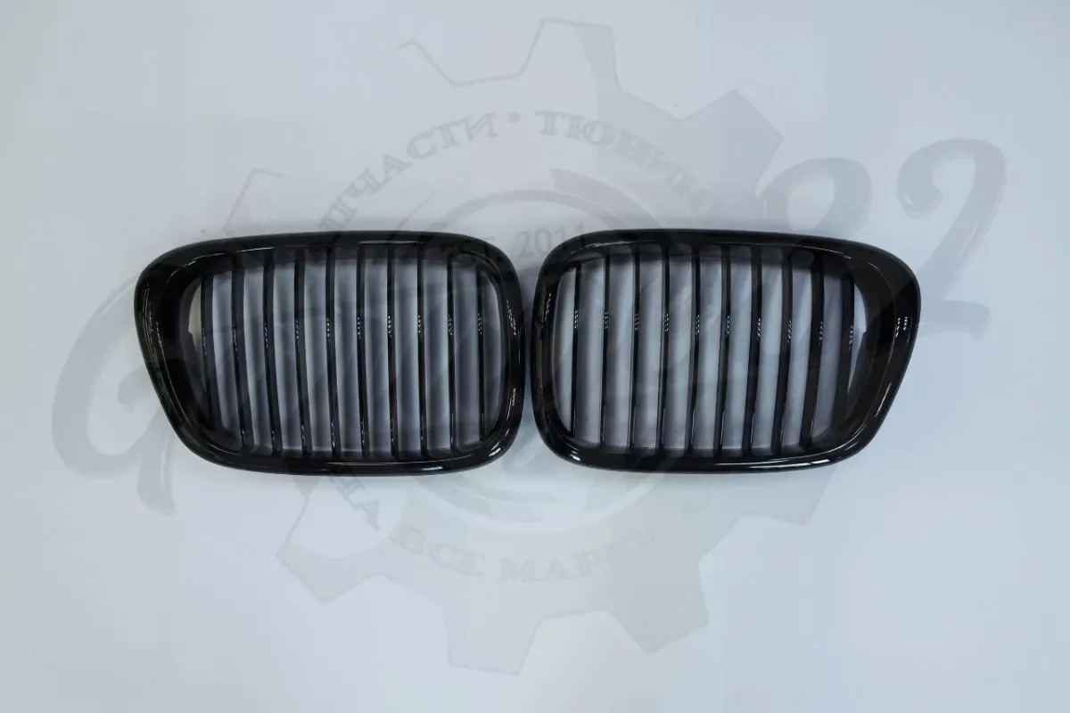 Решетки радиатора "ноздри" (BMW E39) - миниатюра 5