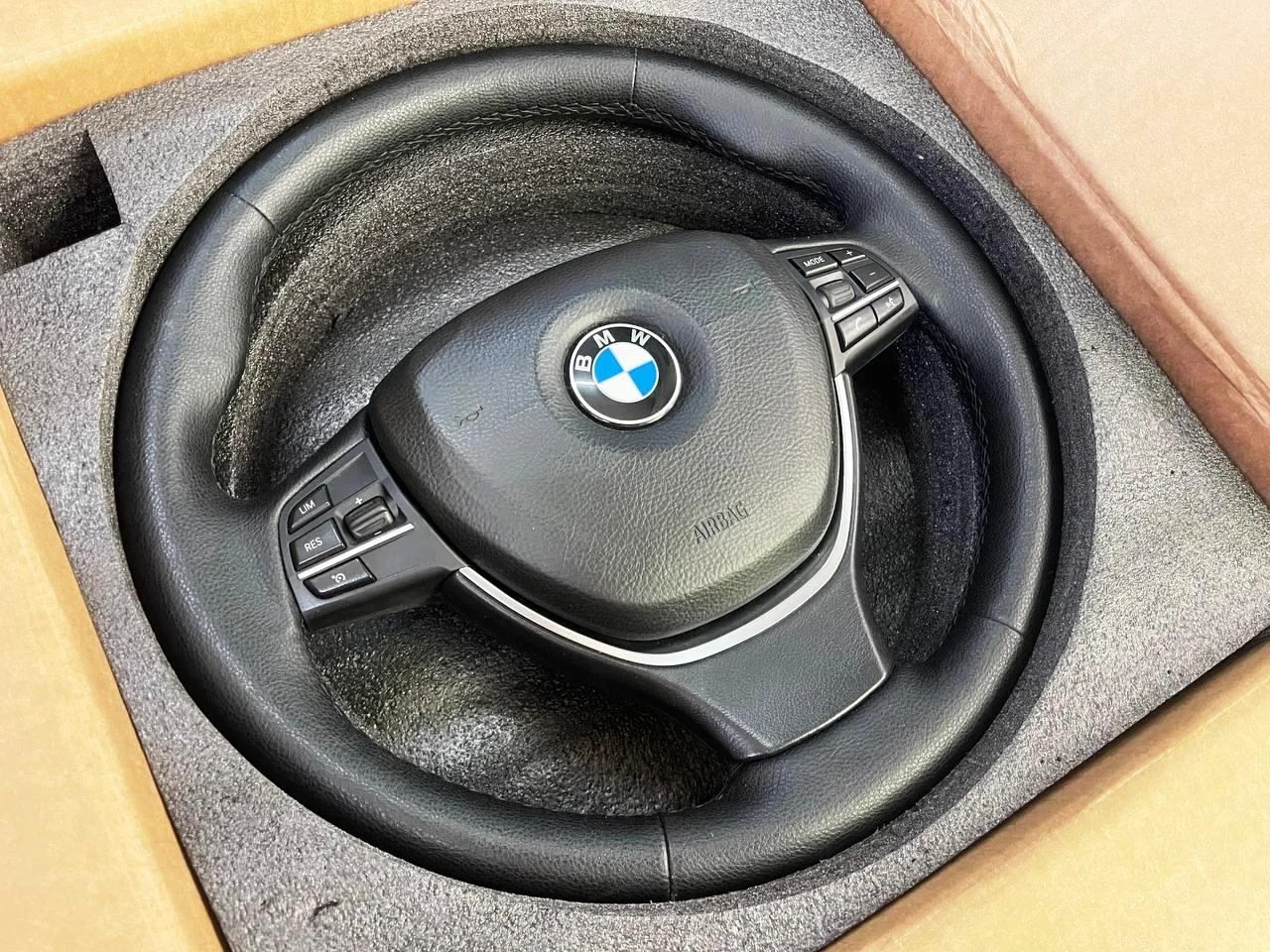 Руль "Sport" (BMW F10) - миниатюра 2