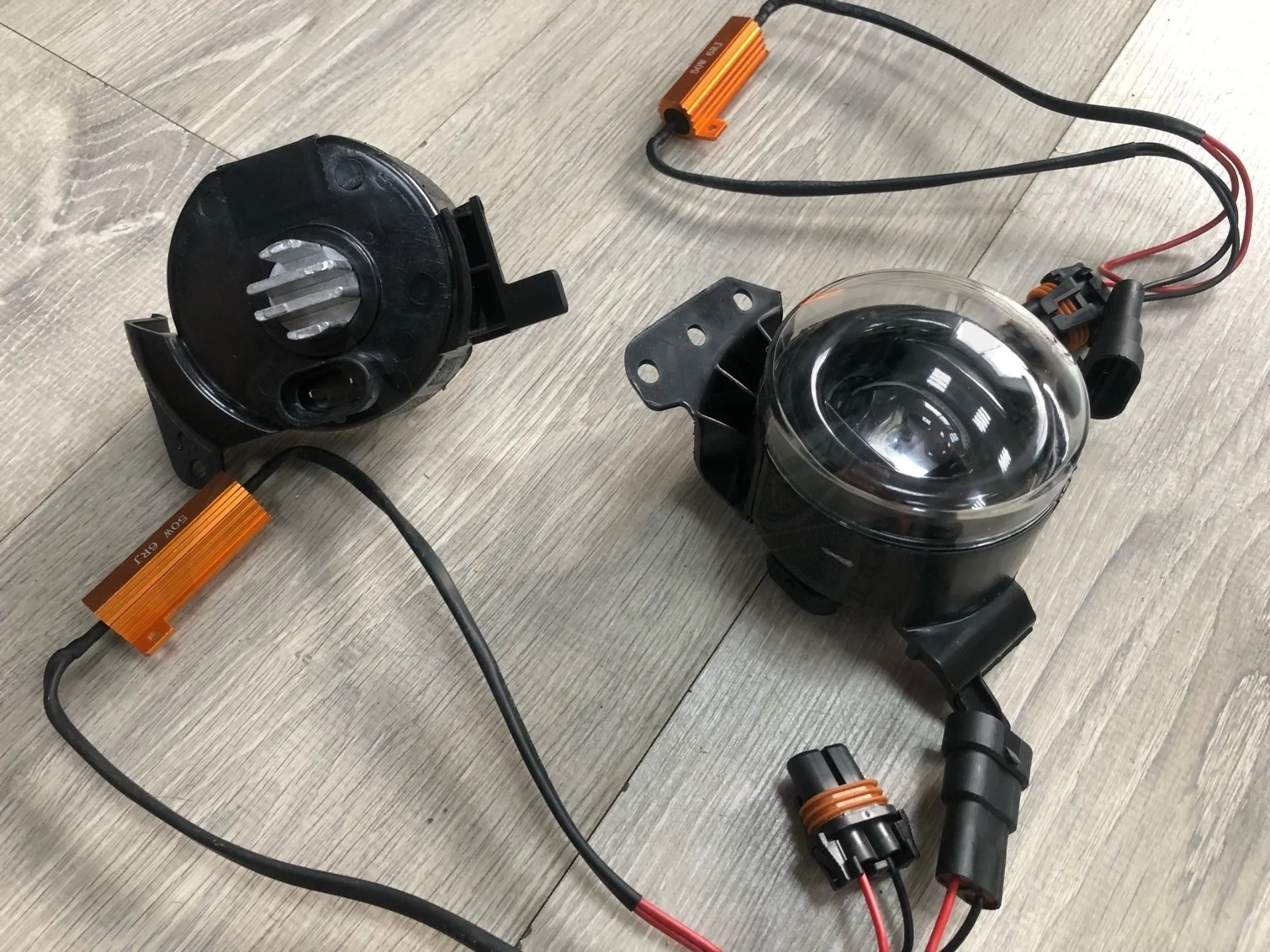 LED ПТФ "M Power" (BMW E60, E90, E92, E63) - миниатюра 4