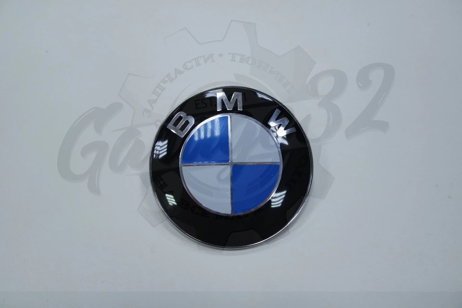 Эмблема "BMW" (82мм) - миниатюра 2