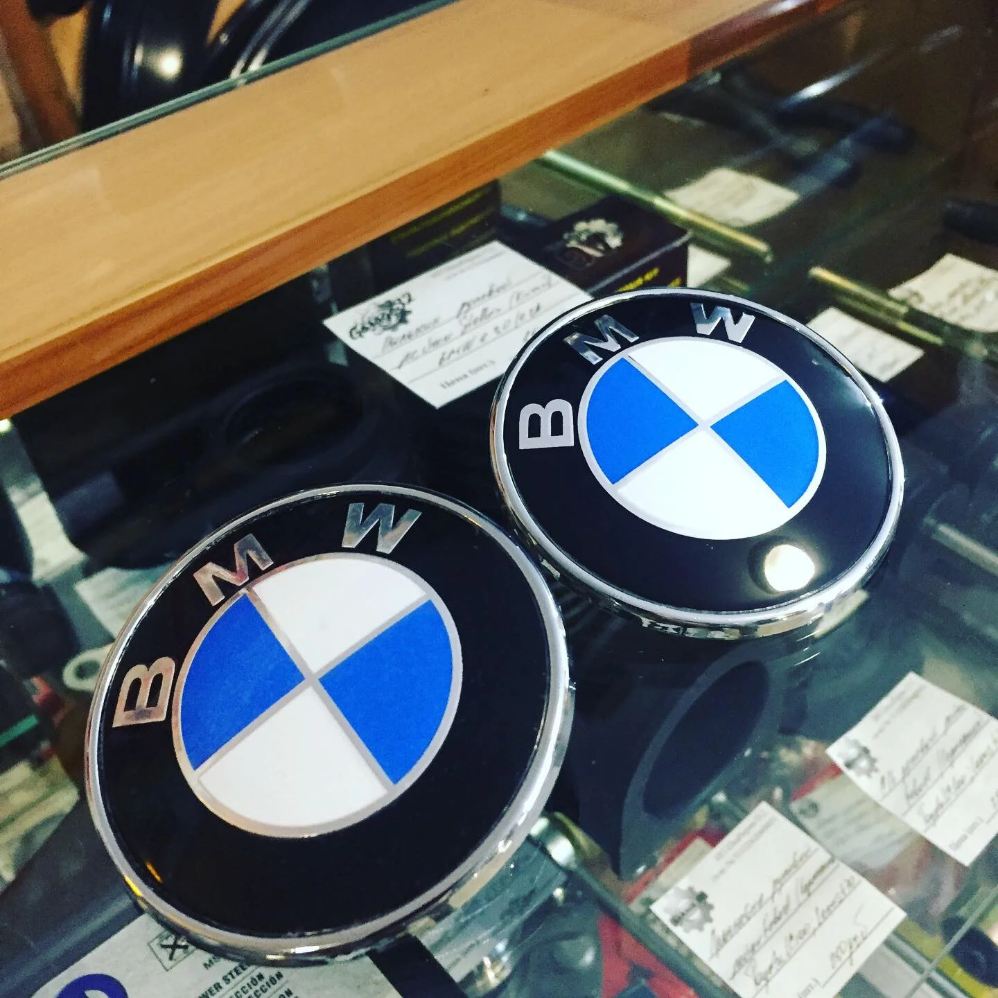 Эмблема "BMW" (82мм) - миниатюра 4