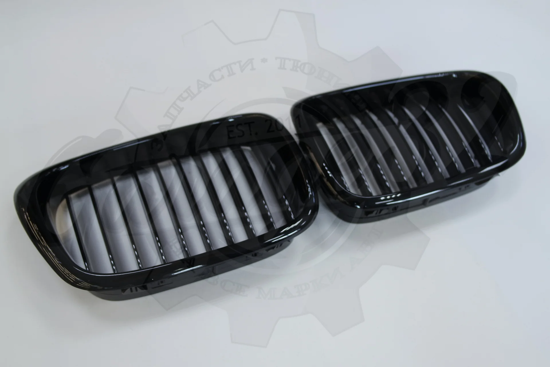 Ноздри "Black" (BMW e39) рест. глянец - изображение 1