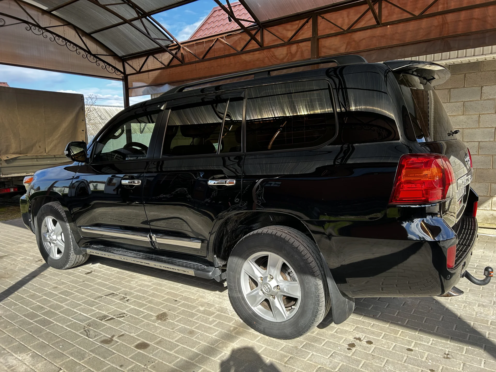 Toyota Land Cruiser 200 - миниатюра 6