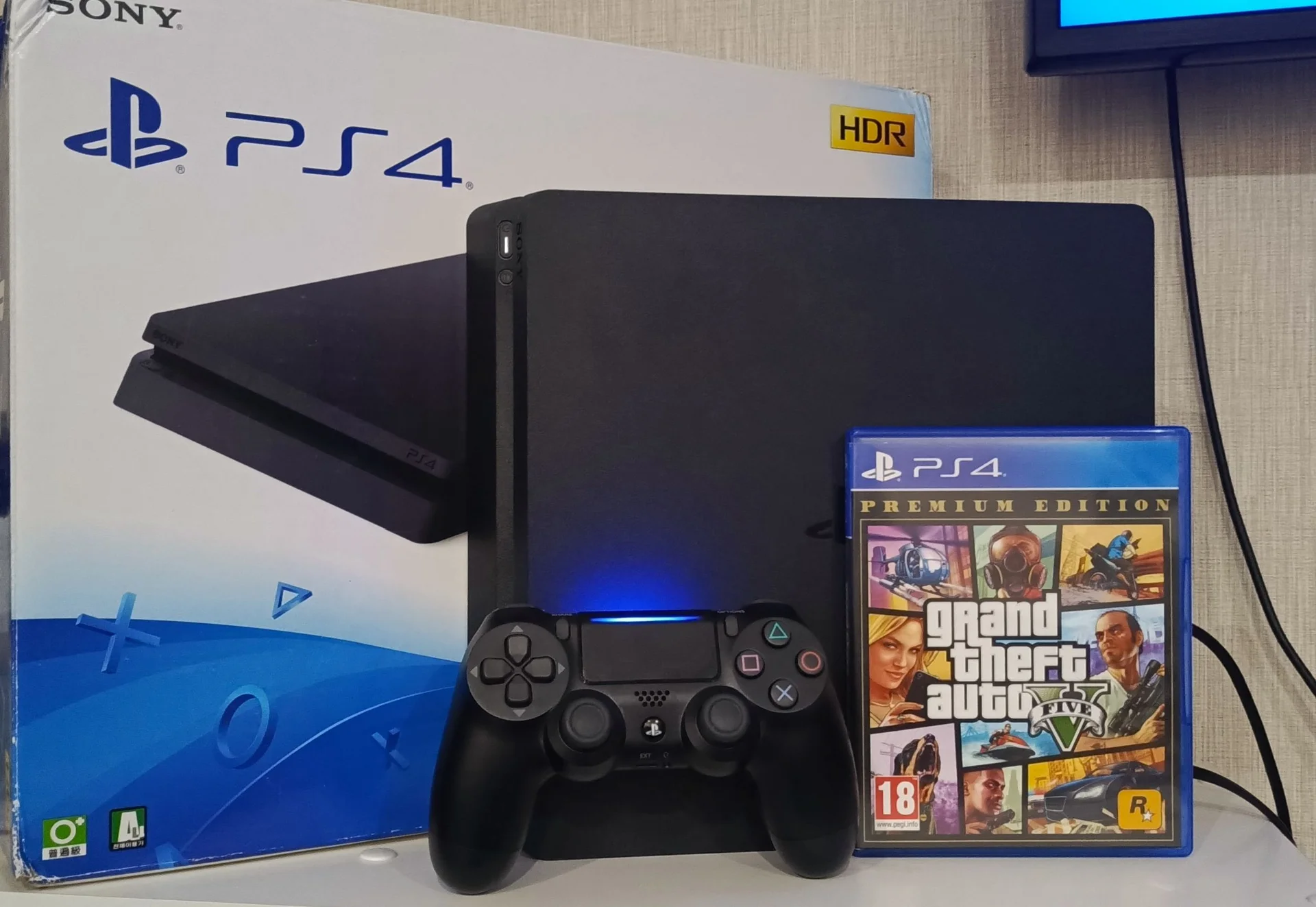 Sony PlayStation 4 Slim 1Tb 2023 года - изображение 1