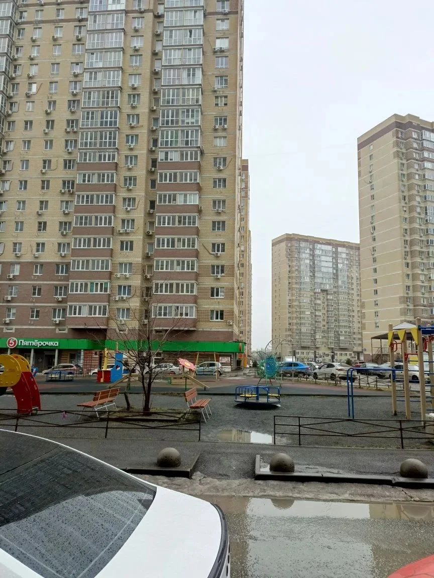 2 ком.кв-ра 60 кв.м. Магнитогорская 1/1 - изображение 1