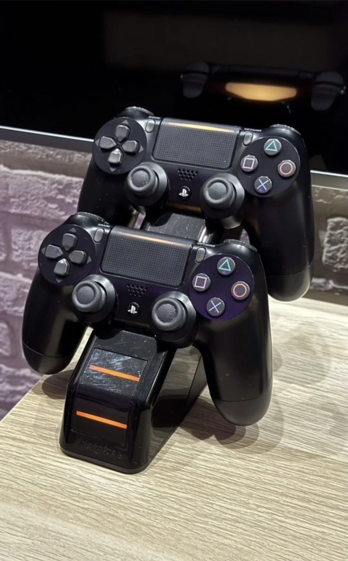 Sony PlayStation 4 Pro - миниатюра 2