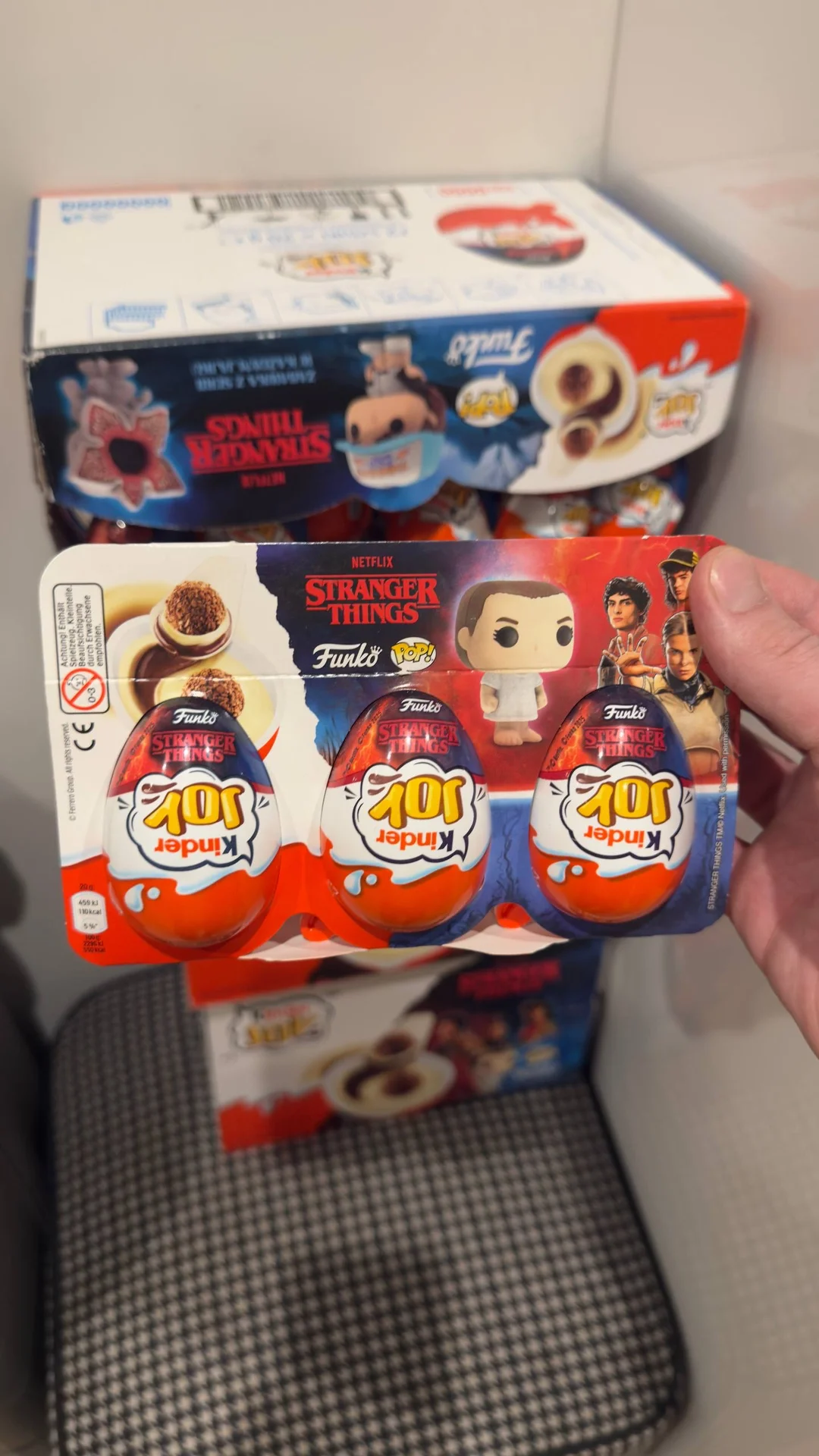 Kinder joy stranger things - миниатюра 2