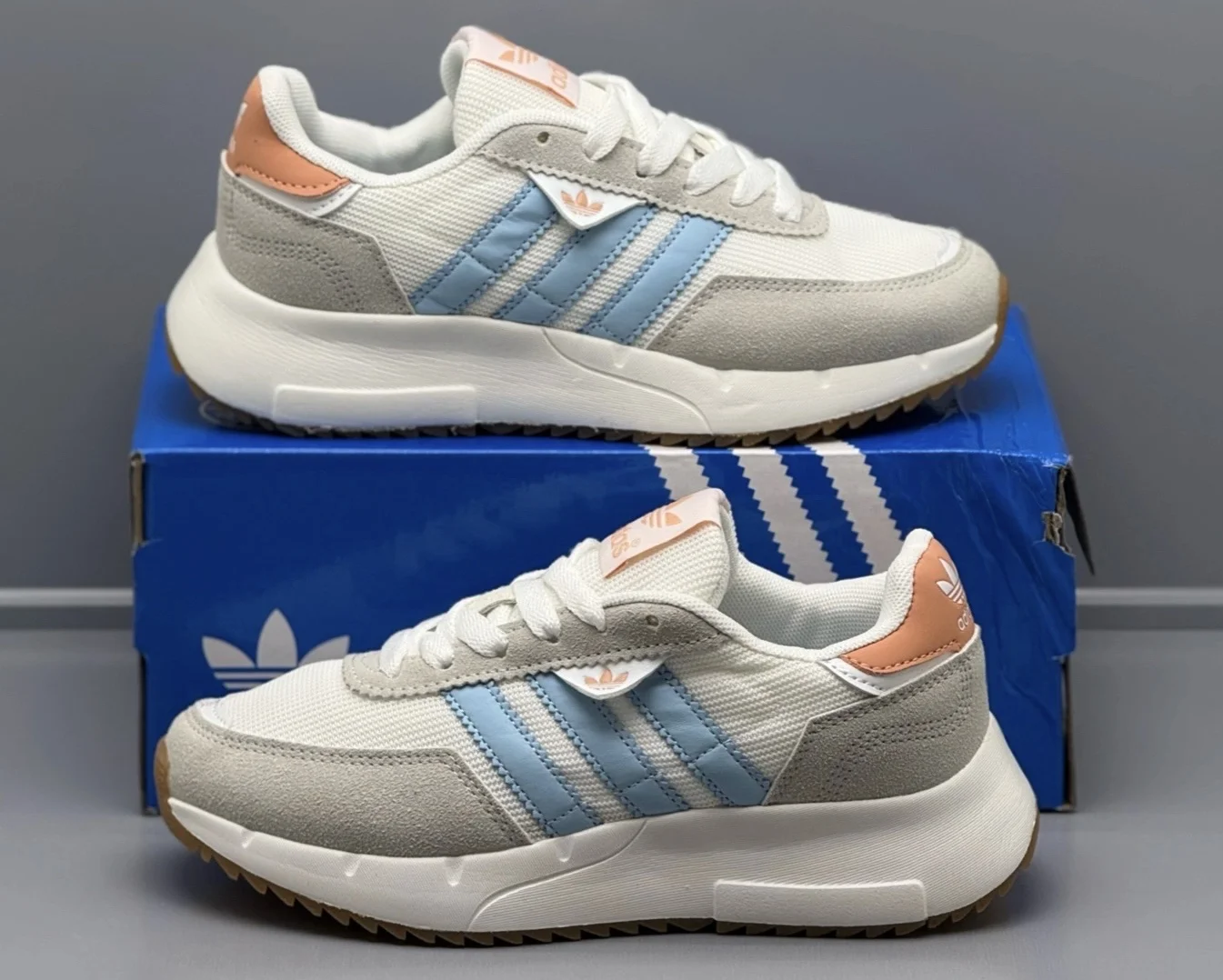 Женские кроссовки Adidas - миниатюра 2