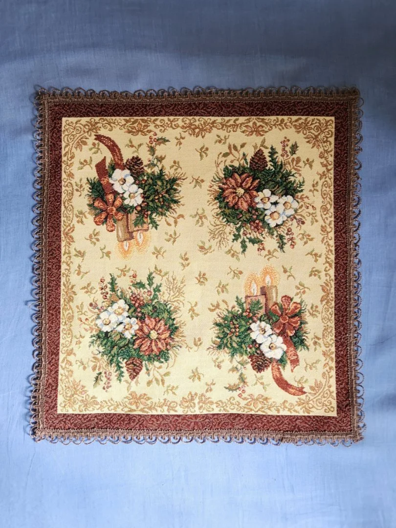 Салфетка из гобелена Рождественская 53 x 48 см - миниатюра 2