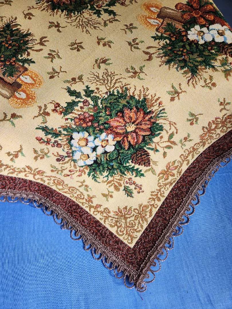 Салфетка из гобелена Рождественская 53 x 48 см - миниатюра 3