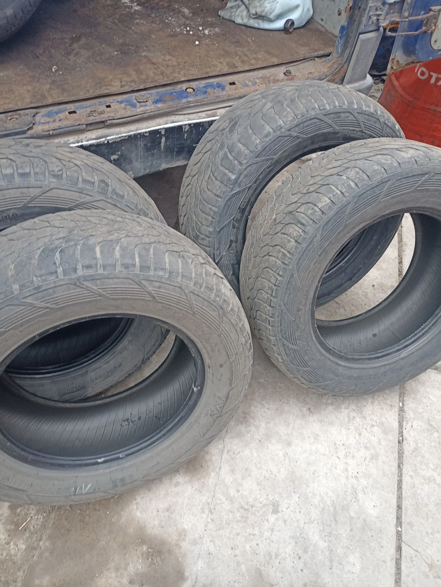 Резина комплект, колёса 285/60/R18 S/T - изображение 1