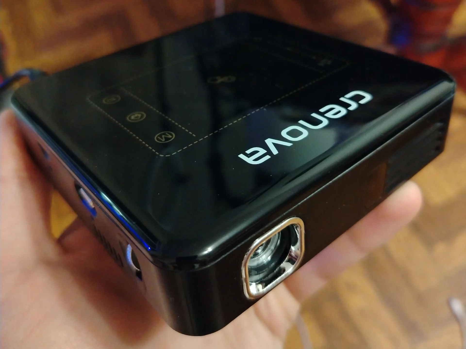 Портативный проектор Crenova D13 Gold smt - изображение 1