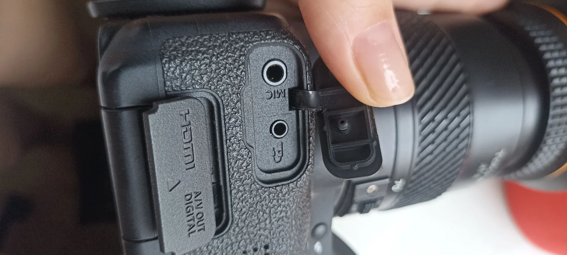 Зеркальный фотоаппарат Canon D600 - миниатюра 6