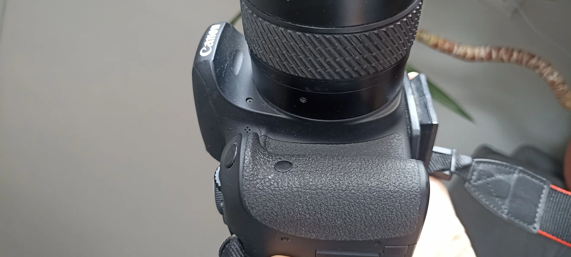 Зеркальный фотоаппарат Canon D600 - миниатюра 7