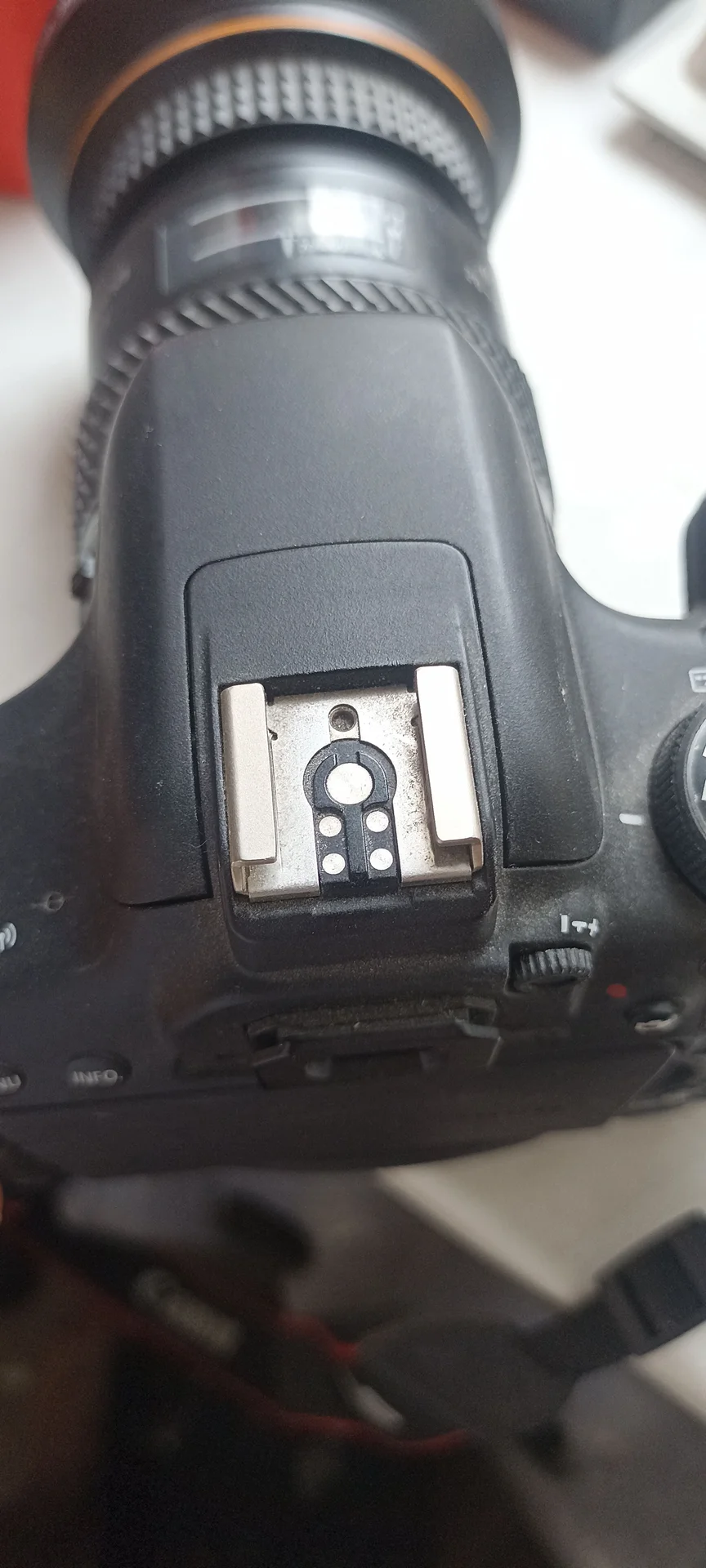 Зеркальный фотоаппарат Canon D600 - миниатюра 9